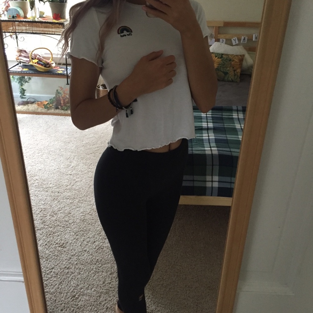 ⭐️4 for $30⭐️Lettuce hem white shirt with rainbow